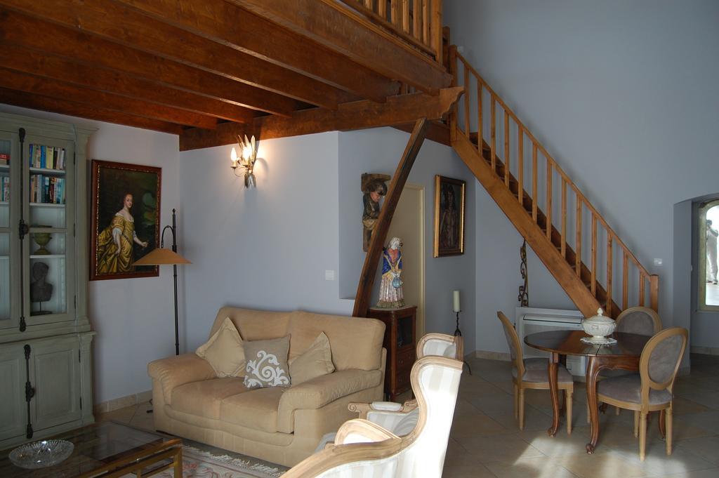 Chateau De La Clapiere Йер Номер фото